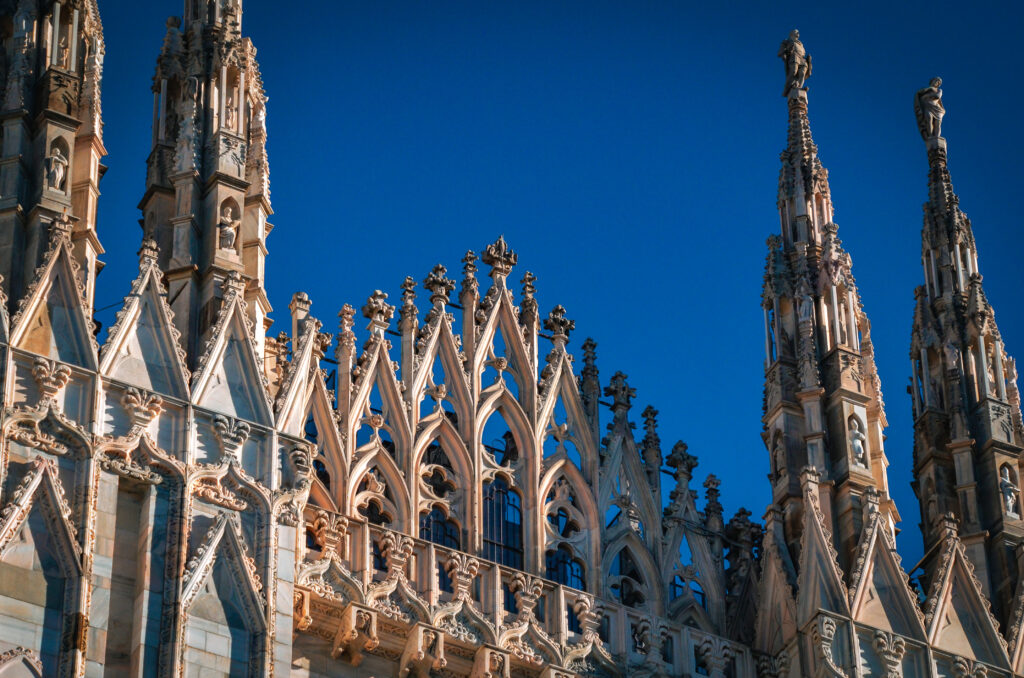 Ausschnitt von dem Dach von dem Dom in Mailand